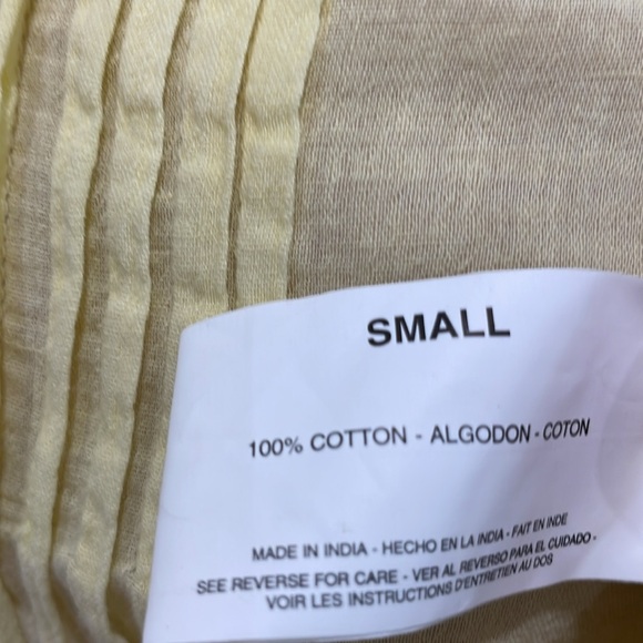 Vintage nine west  yellow peasant blouse. NWT size small. - Picture 3 of 3